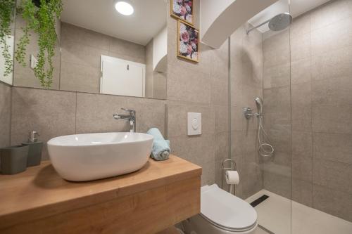 Seaside holiday house Bratus, Makarska - 25055