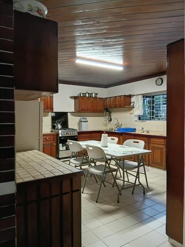 Cuina o zona de cuina de Muaitale House