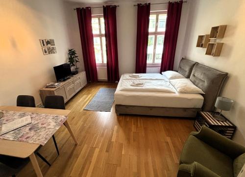 Casa Nostra - Helle Wohnung - direkt am Augarten