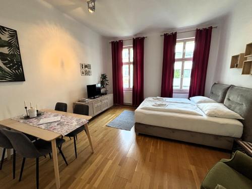 Casa Nostra - Helle Wohnung - direkt am Augarten