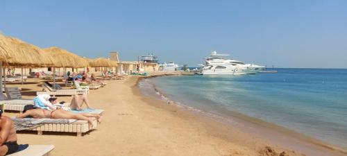 Hambra avenue resort