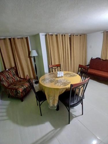 Hills with views Hideaway