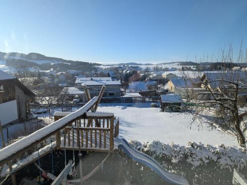 Apartment mit Garten und Terrasse