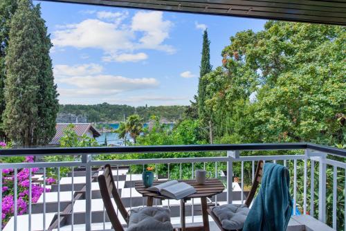 Villa Nada, green paradise by the sea and beaches