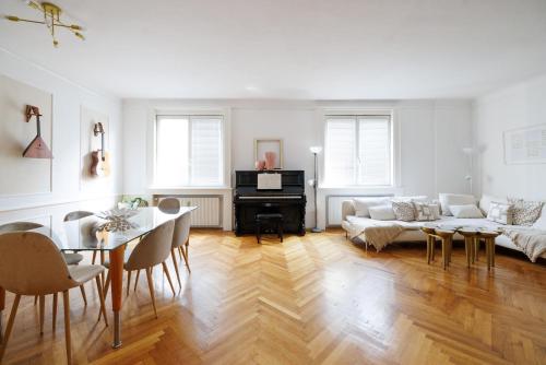 Operastreet Residences - Piano Suite