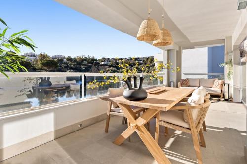 Luxury Lake and Golf View Apartment at La Cala Golf Resort