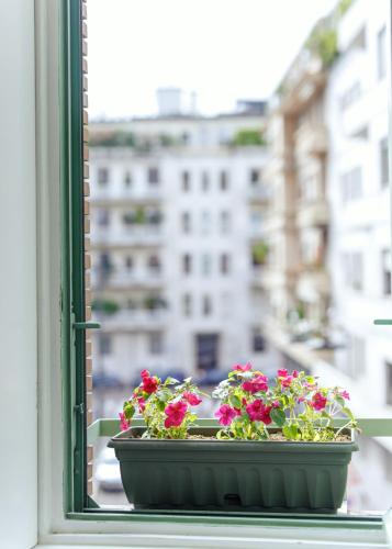 Marcora 6b luxury living apartment in Brera - 15min walk to Duomo