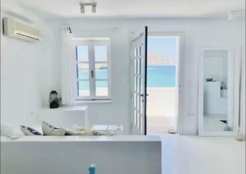 Casa mare, Naoussa Beach