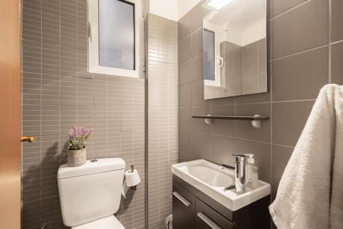 Comfy & sunny apartment in the heart of Kolonaki
