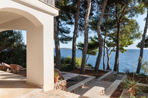 LUMA HVAR Premium Beachfront Villa 1st Row to Sea