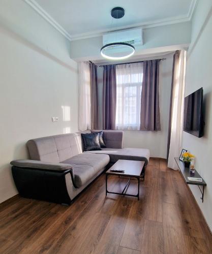 Art Deco Apartment