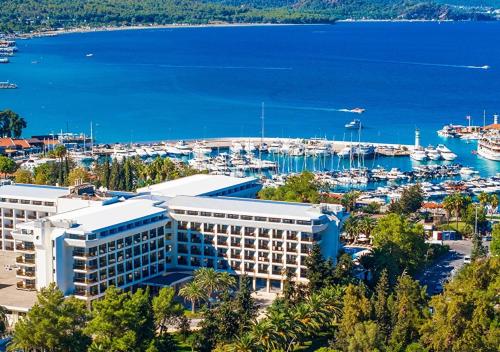 Gallery image of Ozkaymak Marina Hotel - Ultra All Inclusive in Kemer