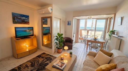 Appartement vue magique en front de mer - 55