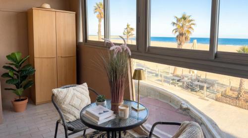Appartement vue magique en front de mer - 55