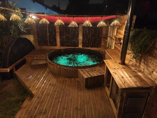 Villa avec Jardin, Terrasse couverte, et Bain nordique - 8 personnes