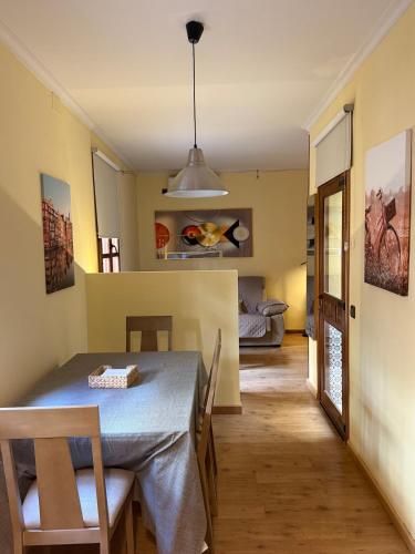 ACOGEDOR APARTAMENTO con TERRAZA, CASCO HISTORICO
