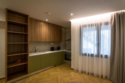 City Breeze Suites