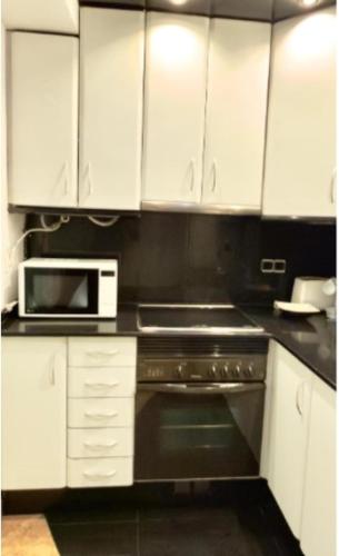Entire Apartment in Barcelona, Camp Nou, Les Corts