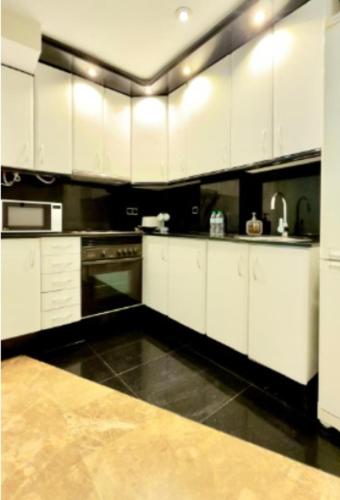 Entire Apartment in Barcelona, Camp Nou, Les Corts