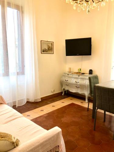 Poerio Apartments