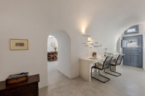 Skala Traditonal Cave House