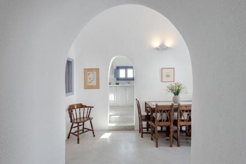 Skala Traditonal Cave House