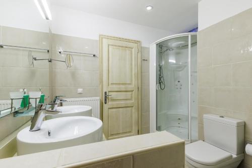 Skopelos luxurious villa "Aloupi"