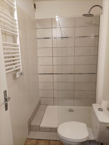 Bilik mandi di Super studio à Poitiers