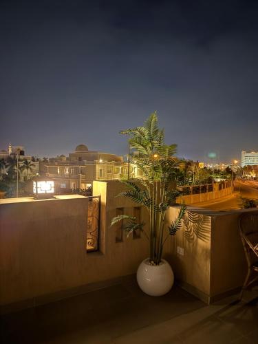 Peaceful Zayed Rooftop Stay Near Arkan and Park Street