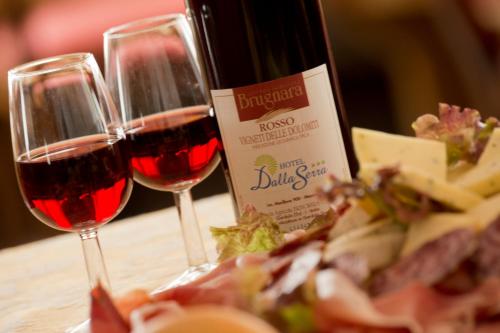 Gallery image of Hotel Dalla Serra in Mezzana