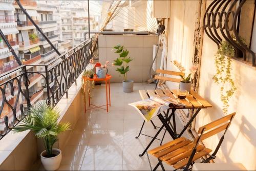 Chic 2BR Central Apartment With Balcony