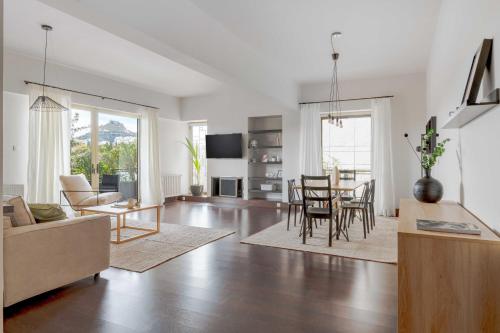 Panoramic 1BR Apartment near Kallimarmaro Stadium by UPSTREET