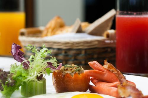 Mad på resortet eller i nærheden