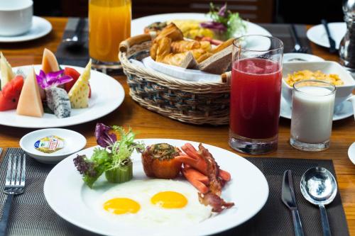 Mad på resortet eller i nærheden