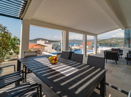 Charming Sunset View Villa with Outdoor Pool