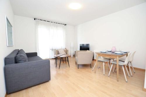 Airy Apartment Near Uetliberg Nature