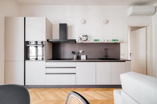 JOIVY Modern Flats with Balconies by Loreto Metro and Corso Buenos Aires