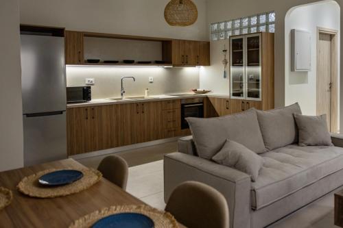 Antigonis Apartment