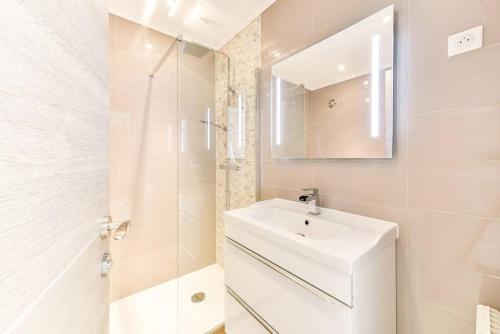 Upstays Panoramic Sea View 70m² Apartment