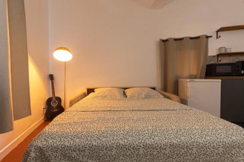 Modern studio Le Renoir - Center of city - WiFi