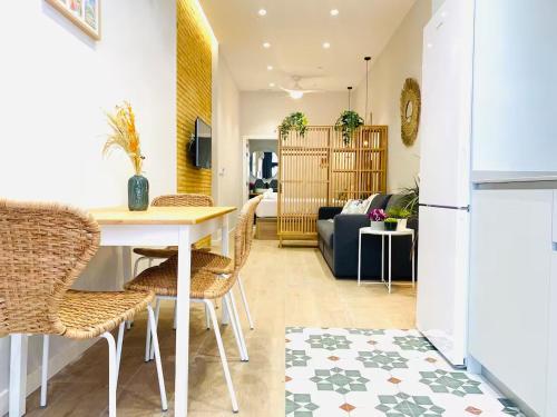 CASA FLORIT - The Cabanyal & Port Suites