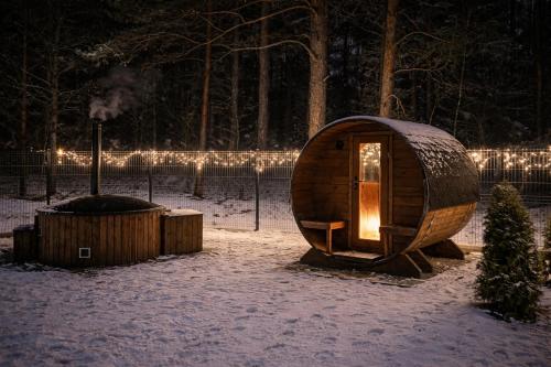 Domek z basenem nad Bugiem