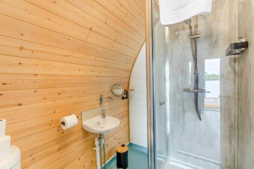 a bathroom with a shower and a sink at 1 Bed in Langtoft oc-l32683 in Langtoft