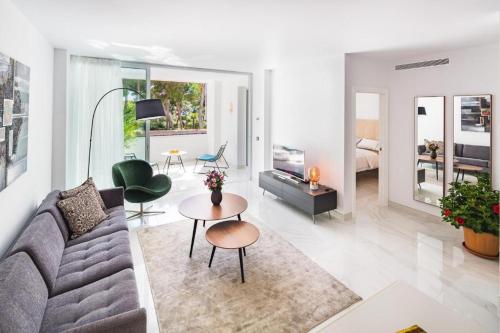 Marbella Beachside Apartment - Tennis & Golf