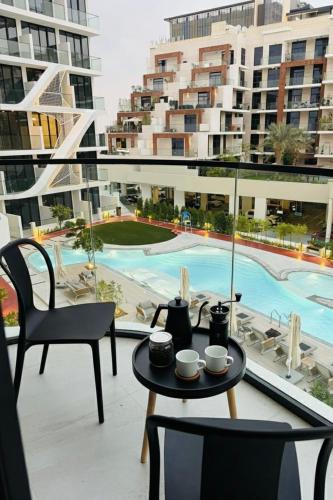 Deluxe Studio for Rent in Oxford Gardens Dubai
