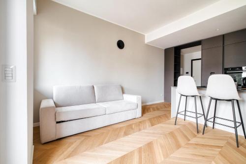 JOIVY Two Stylish Apartments with Balconies in Loreto, Milan