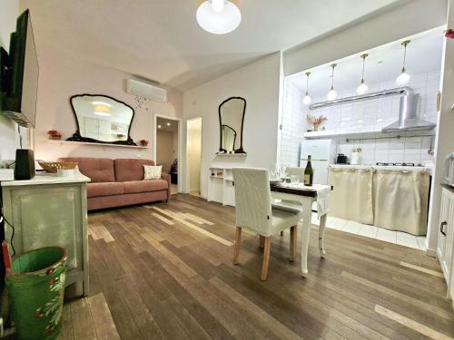 Melli's R-Home