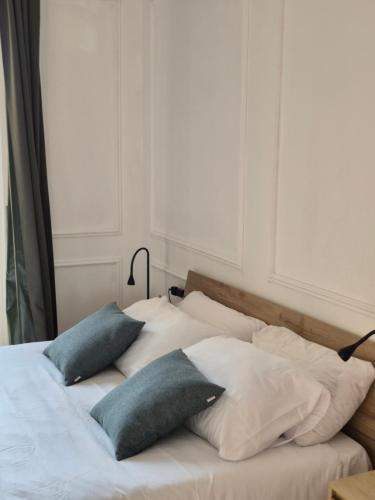 Casa Enea Luxury Apartment - Bocconi Navigli - Private Parking
