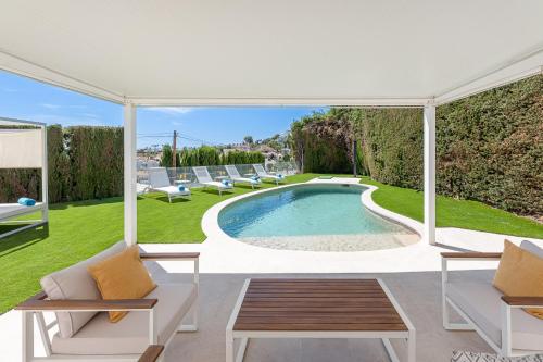 797 Holiday Rentals - Villa con piscina, jacuzzi y hermosas