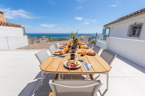 797 Holiday Rentals - Villa con piscina, jacuzzi y hermosas